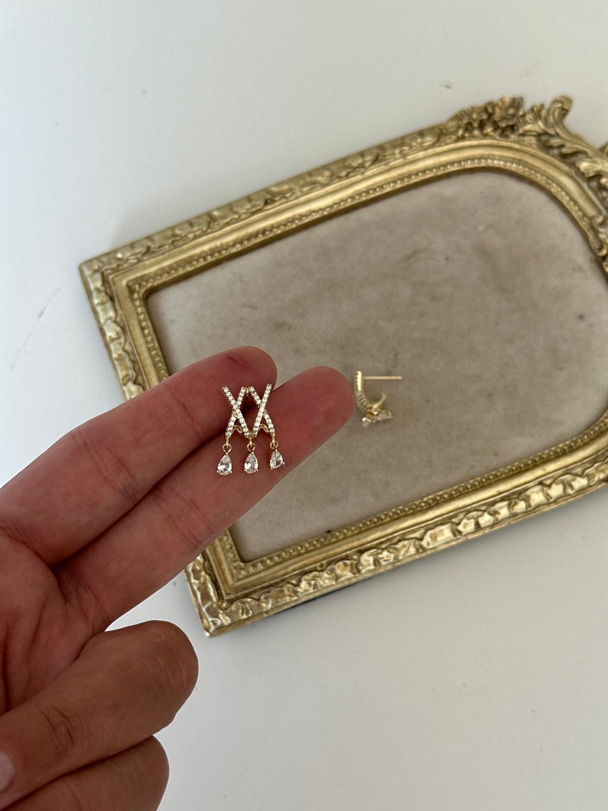 14K Gold Renkli Üçlü X Taşlı Küpe