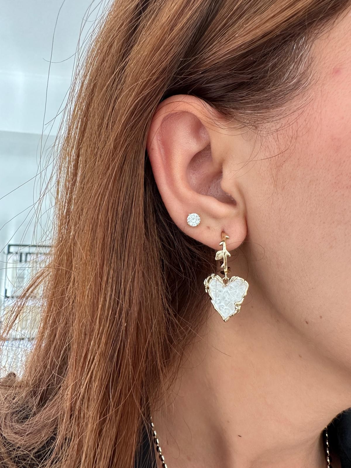 14K Gold Renkli BEYAZ Sedefli Kalp Küpe
