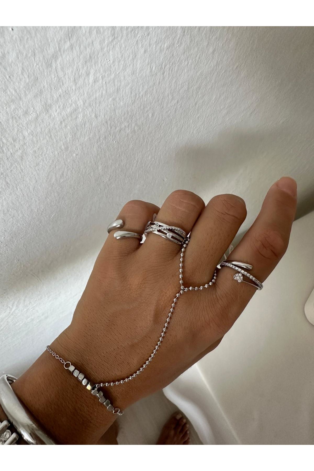 Gümüş Renkli Dorika Küp Boncuklu Şahmeran