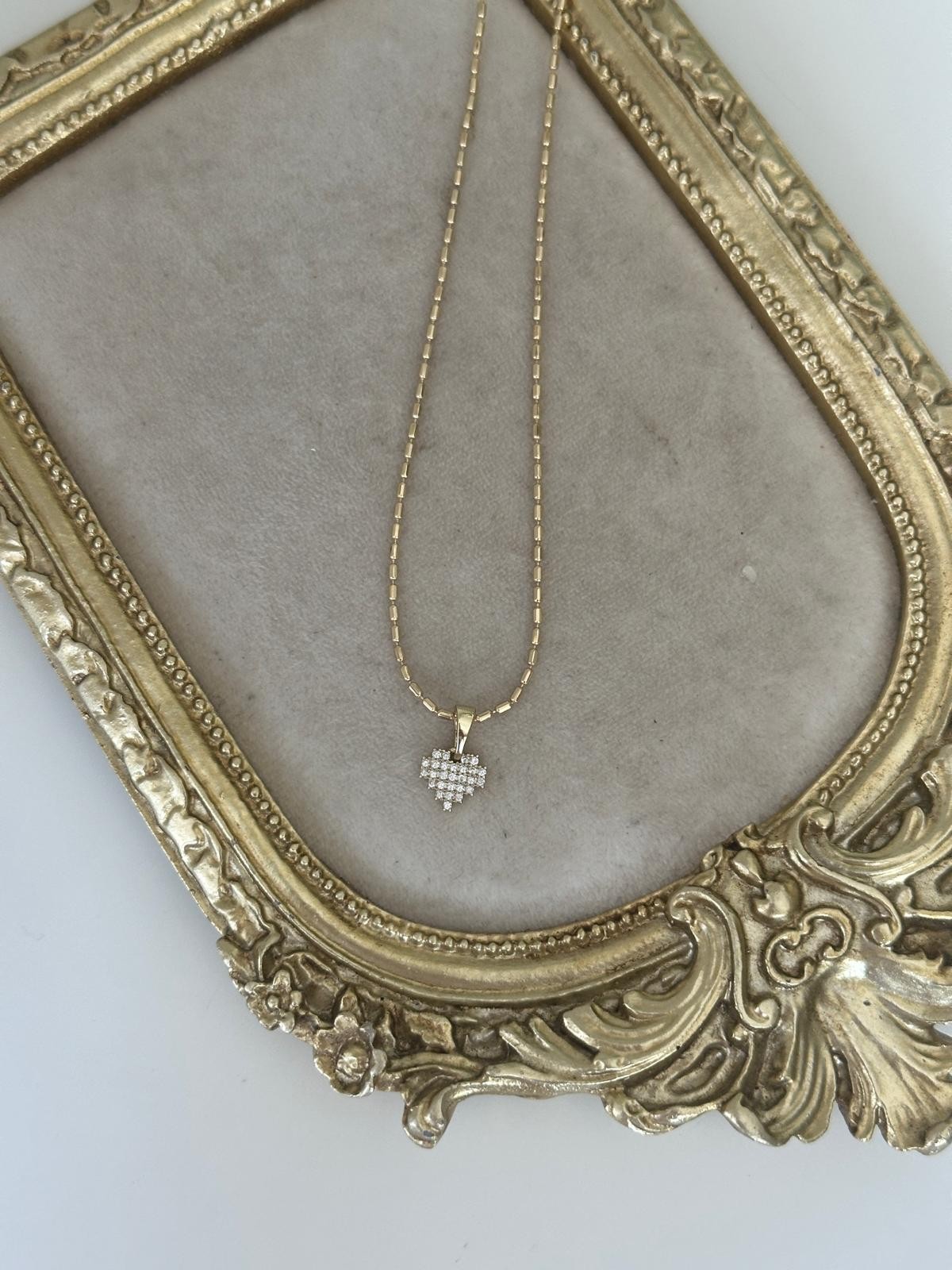 14K Gold Renkli Silindir Zincirli Minimal Kalp Taşlı Kolye
