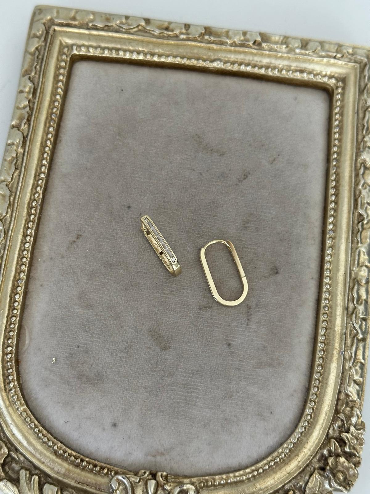 14K Gold Renkli Oval Lale Form Önü İnce Kristal Taşlı Küpe