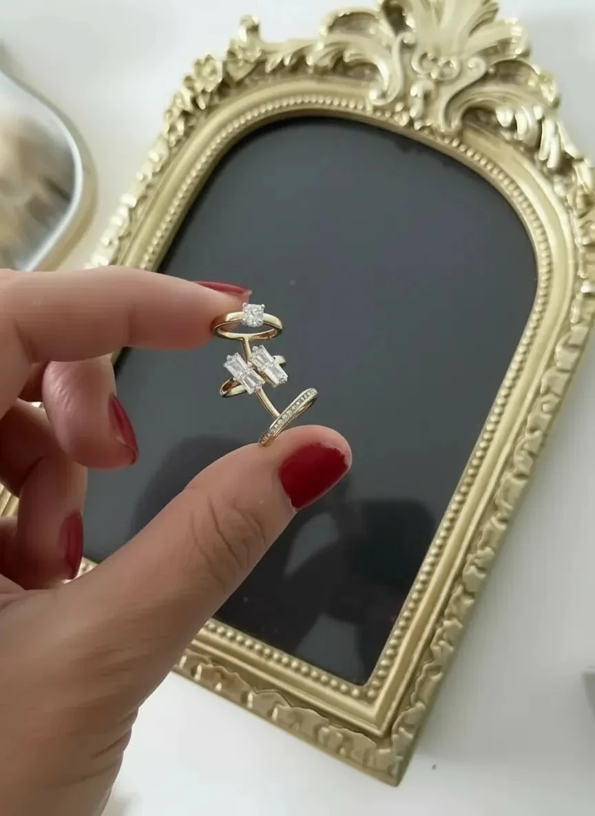 14K Gold Renkli Üçlü Görünüm Earcuf