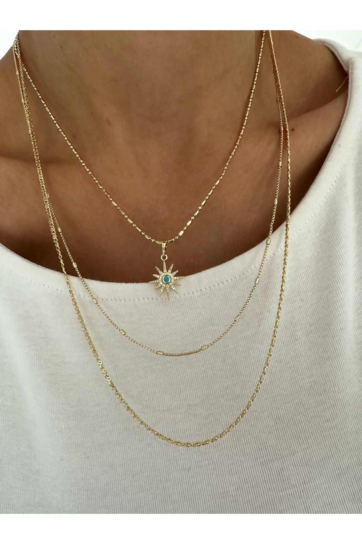 14K Gold Renkli  Güneş Taşlı Ortası Mavi Boncuklu Kolye Ucu