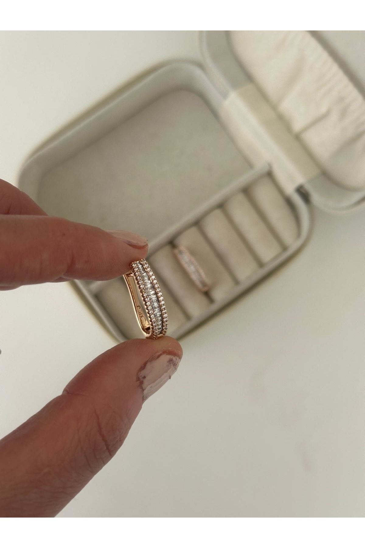 18K Rose Gold Renkli Lale Form Çift Montür Ortası Kristal Taşlı Küpe