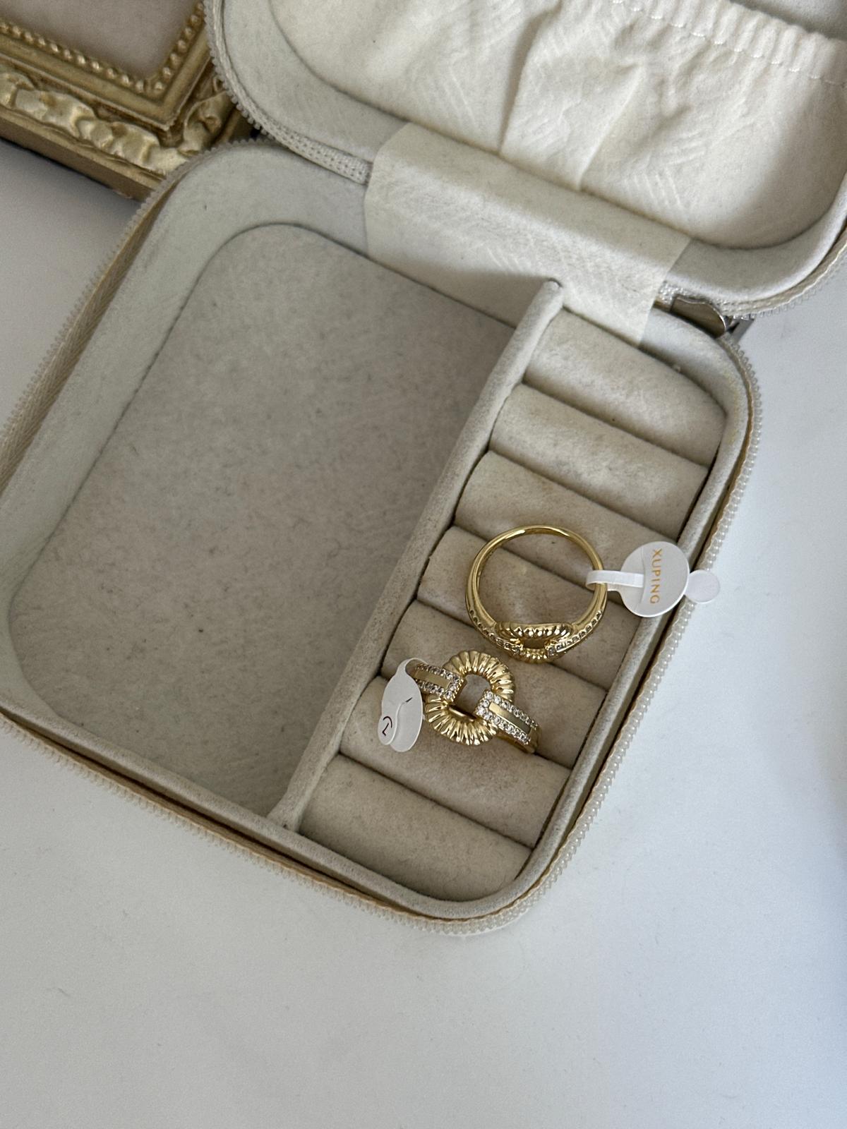 14K Gold Renkli Ortası Oval Burgu Birleşik Kalın Şerit Taşlı Yüzük