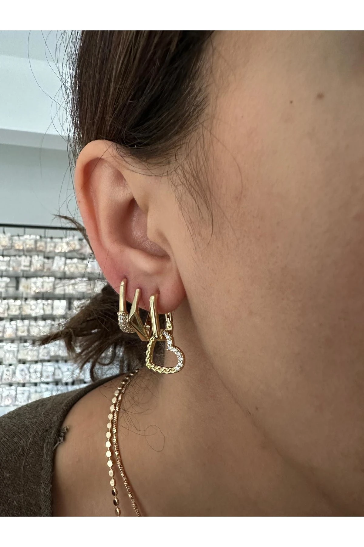 14K Gold Renkli  Lale Kesim Ucu Kalpli Küpe