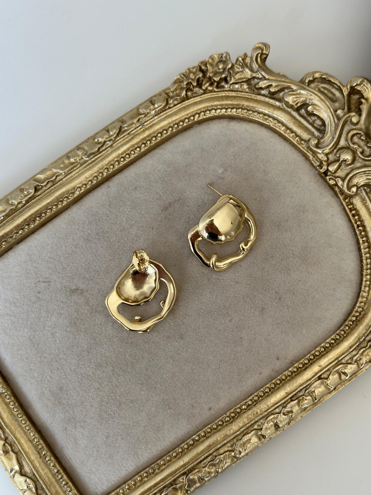 14K Gold Renkli Marka PLAKA Modern Kesim Küpe