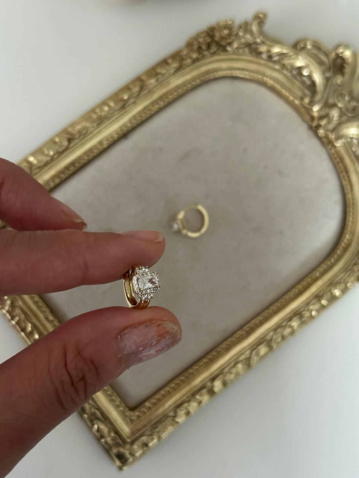 14K Gold Renkli Ortası Kristal Baget  Dikdörtgen Halka Küpe