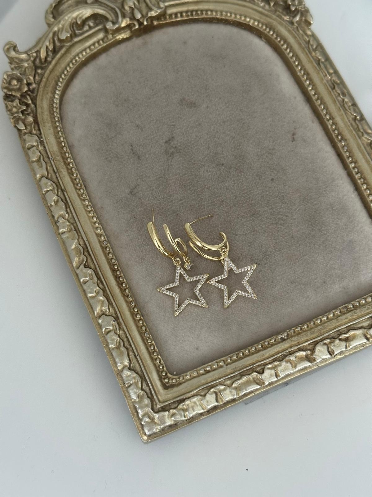 14K Gold Renkli İkili Yıldız Taşlı Sallantılı Küpe