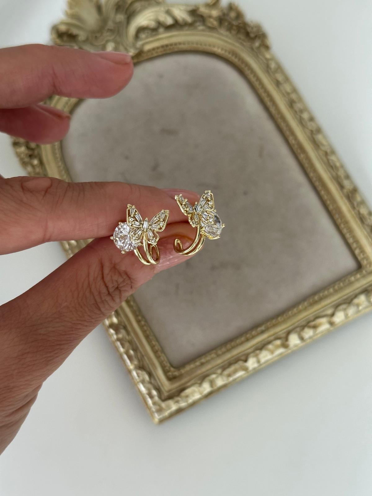 14K Tek Taşlı Kelebekli Küpe