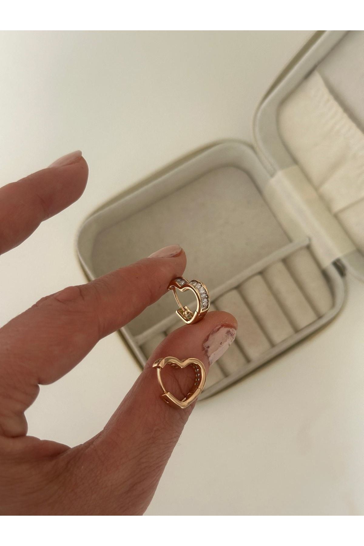 18K Rose Gold Renkli Kalp Önü Full Kristal Taşlı Küpe