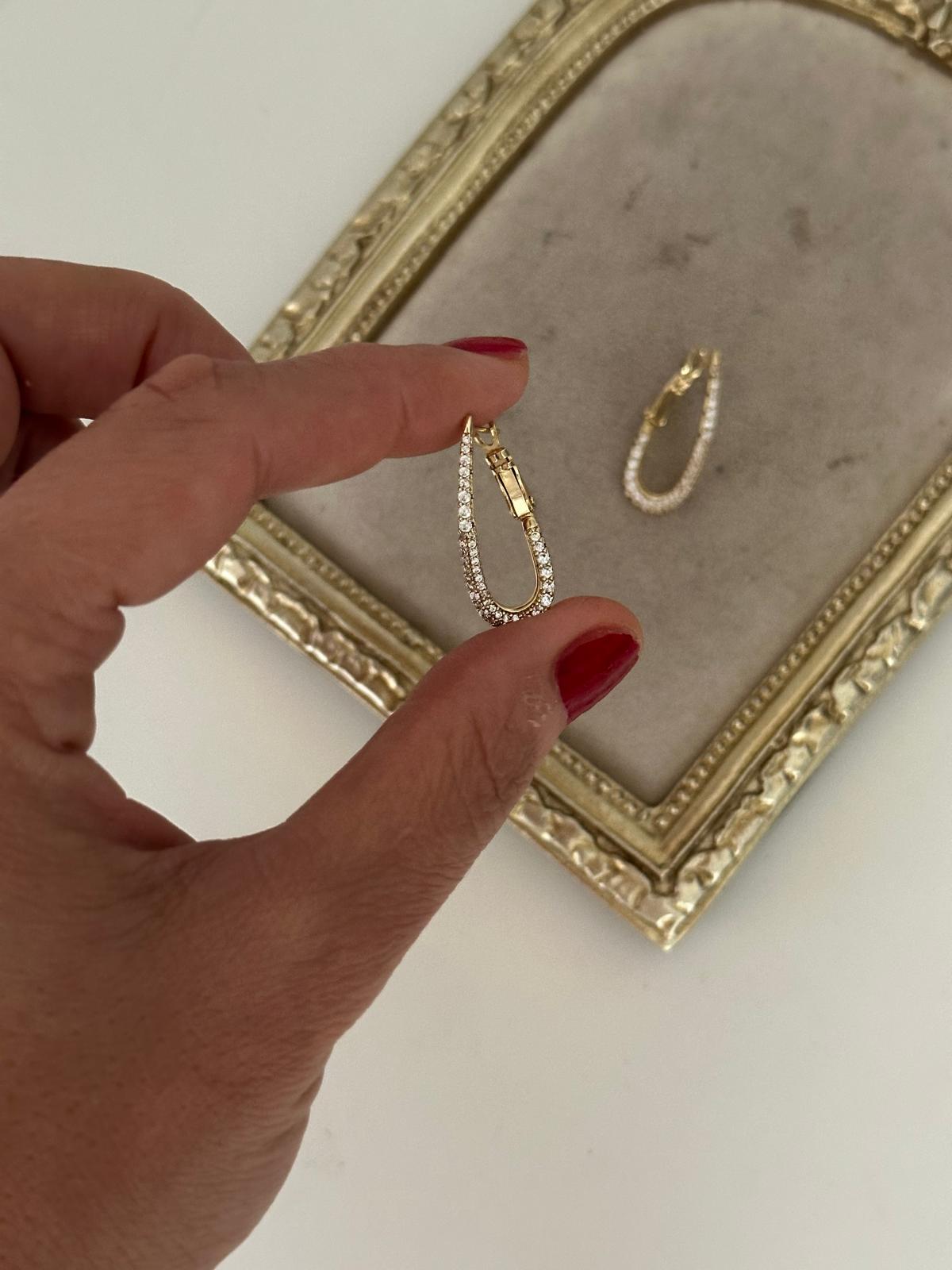 14K Gold Renkli Döner Oval Kesim Montür Taşlı Küpe