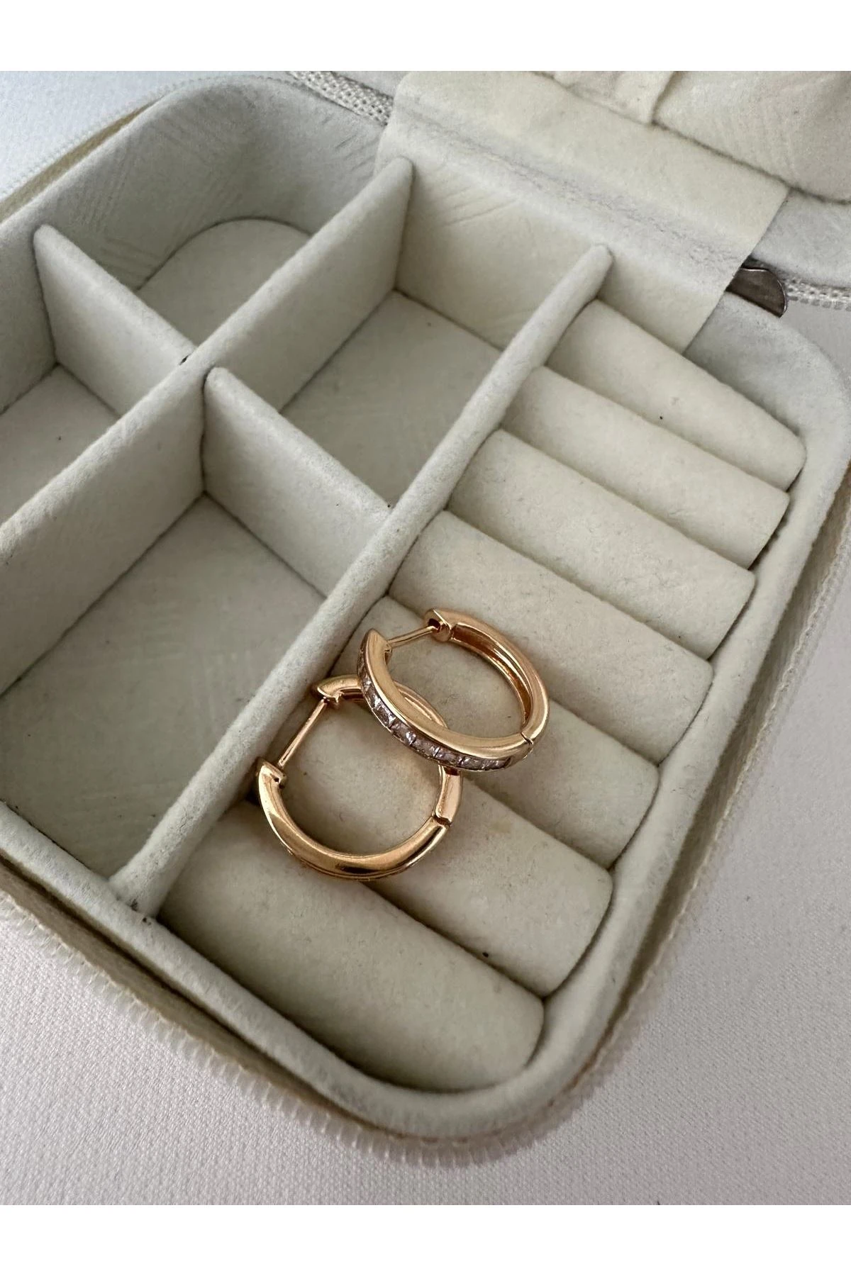 18K Rose Gold Renkli Halka Önü Kristal Taşlı Küpe