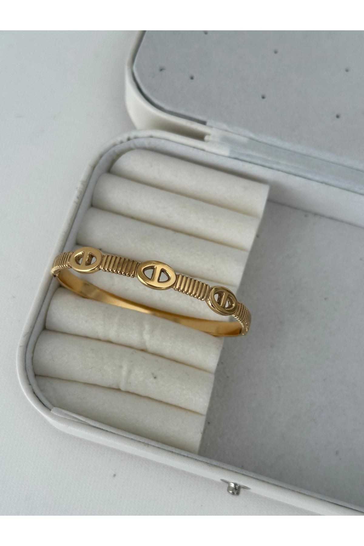 18K Rose Gold Renkli Marka Oval Kesim Kelepçe