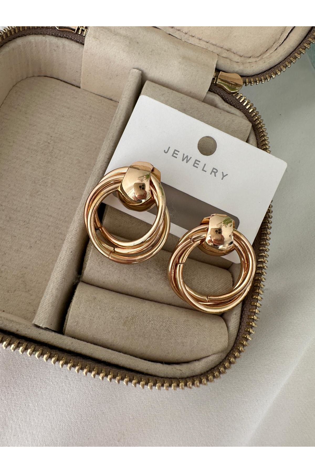 Marka Plaka Üçlü Dolama Küpe