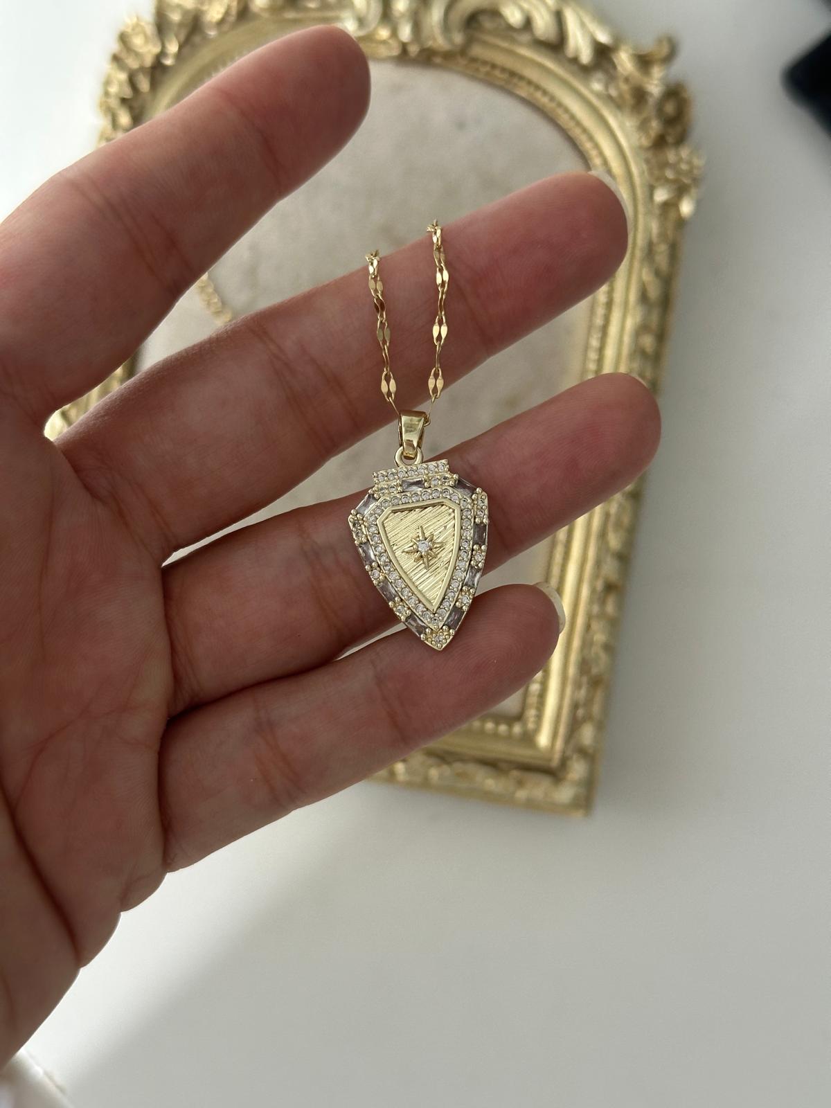 14K Gold Renkli Madalyon Plaka Çağla Ş. Kolye