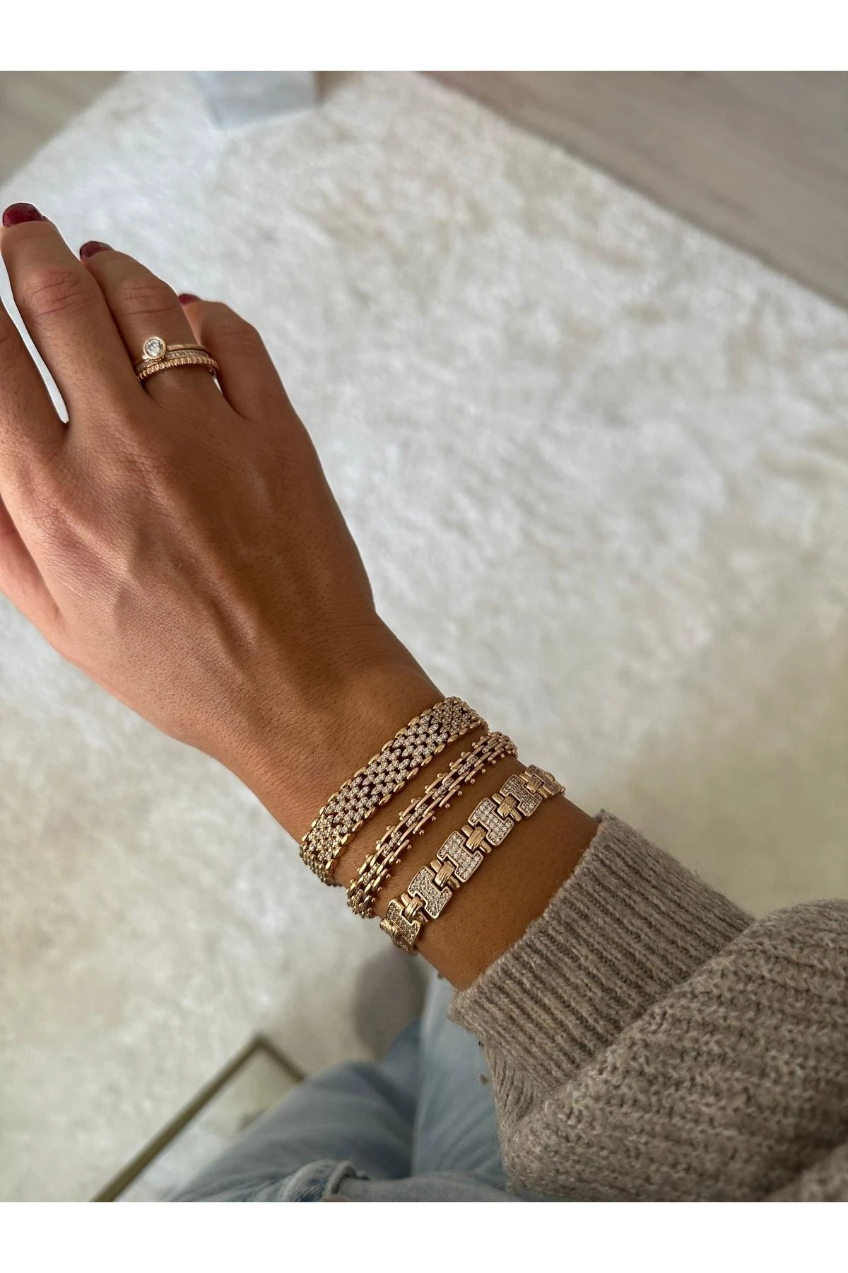 18K Rose Gold Renkli Marka Taşlı Bileklik