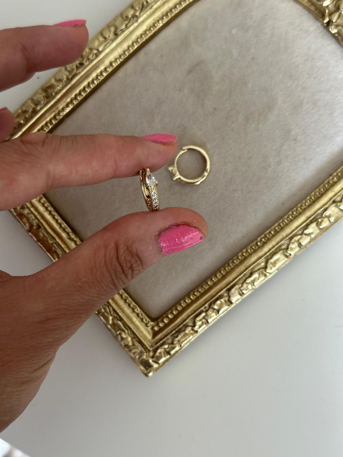 14K Gold Renkli Halka Önü Damla Montür Taşlı Küpe