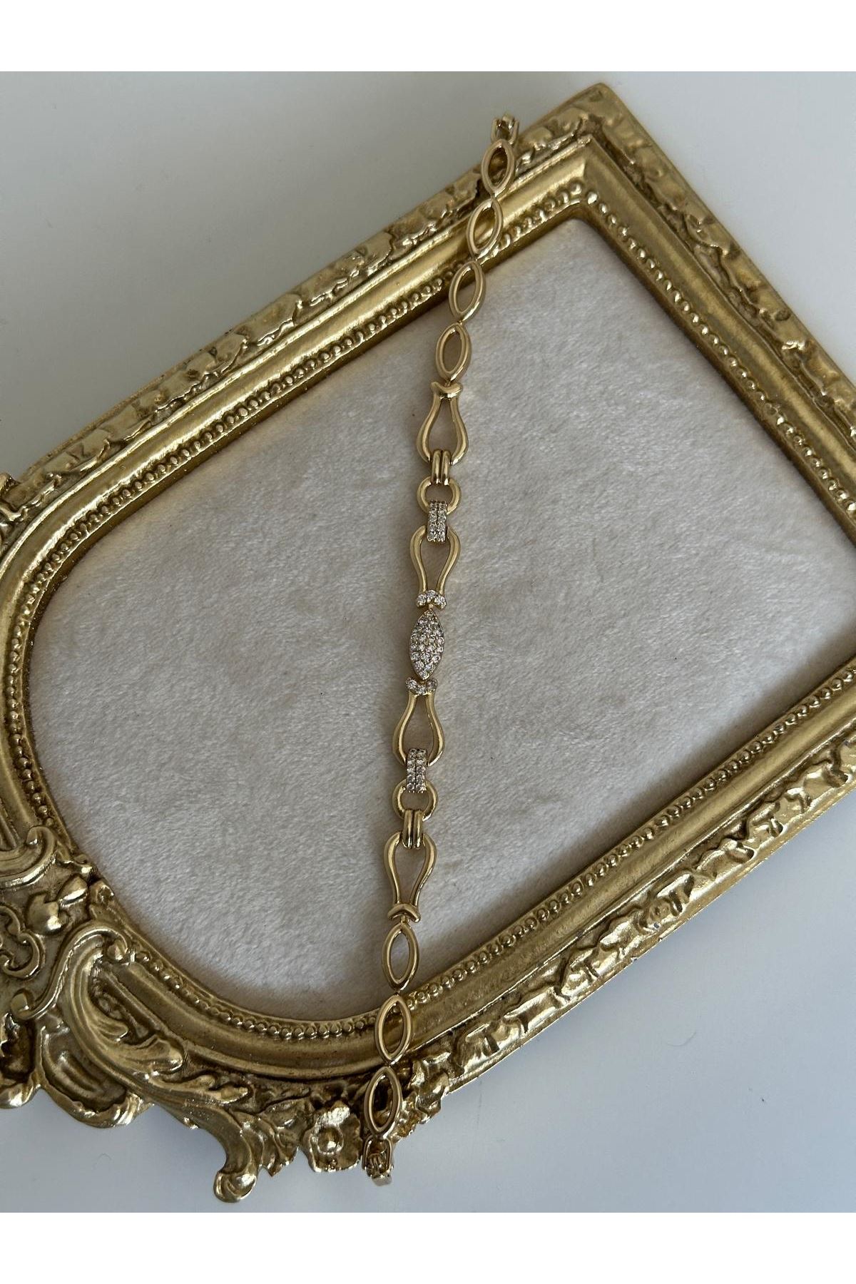 14K Gold Renkli  İç İçe Geçmeli Küpe Çiçegi Taşlı Bileklik