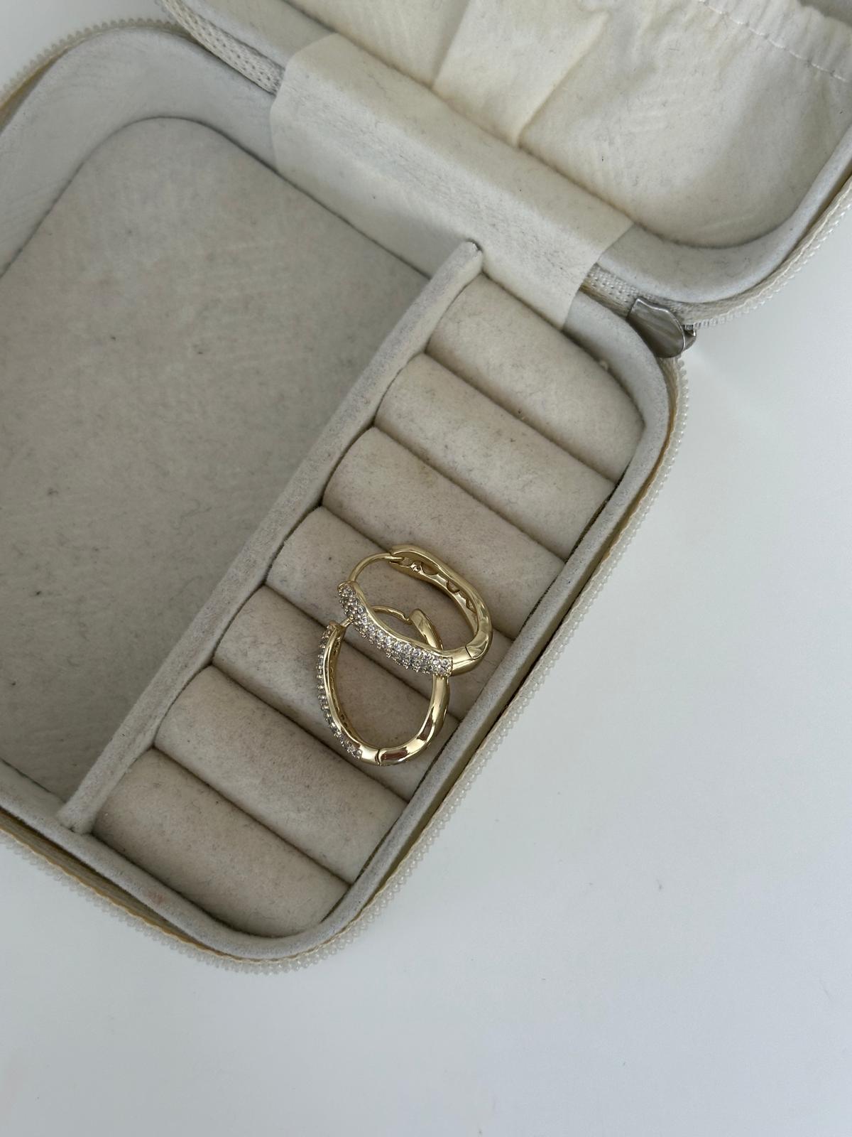 14K Gold Renkli Oval Dolum Montür Taşlı Küpe