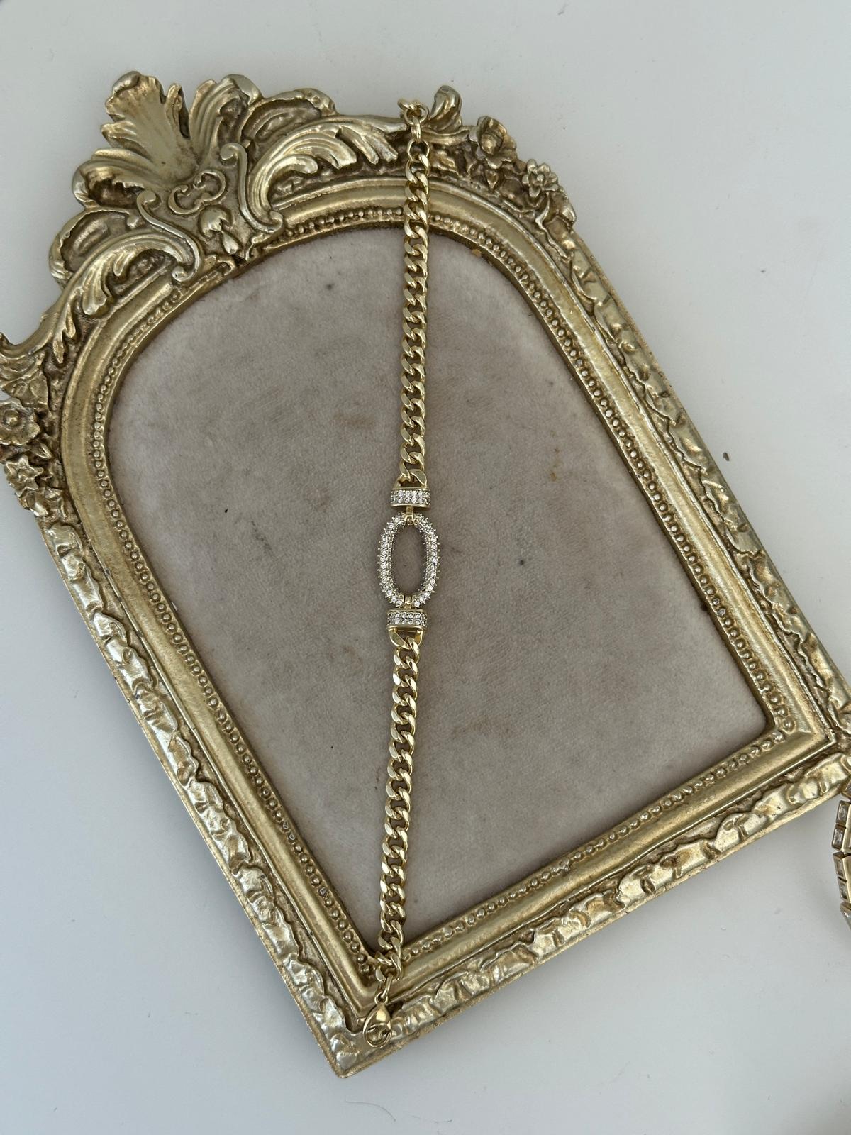 14K Gold Renkli Ortası Oval Geçmeli İncecik Montür Taşlı Bileklik