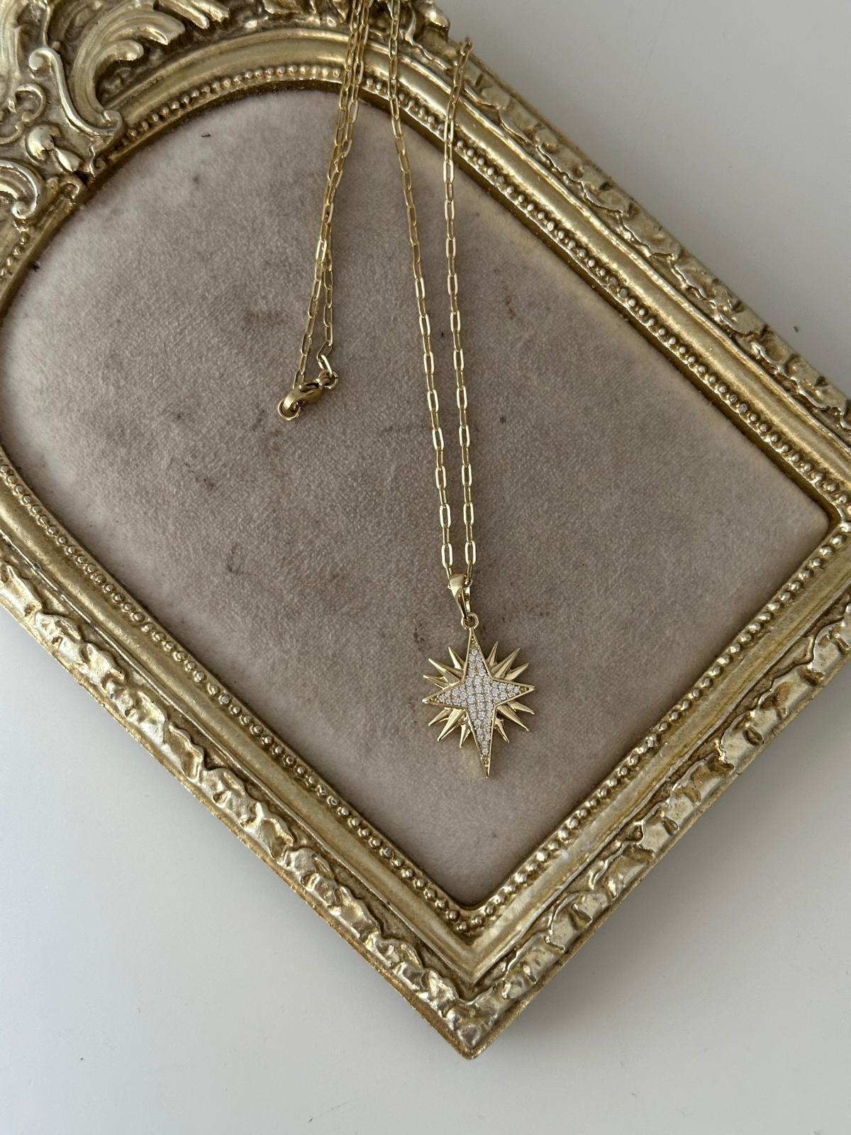 14K Gold Renkli Minimal Ataç Zincir Kutup Yıldızı Uclu Kolye