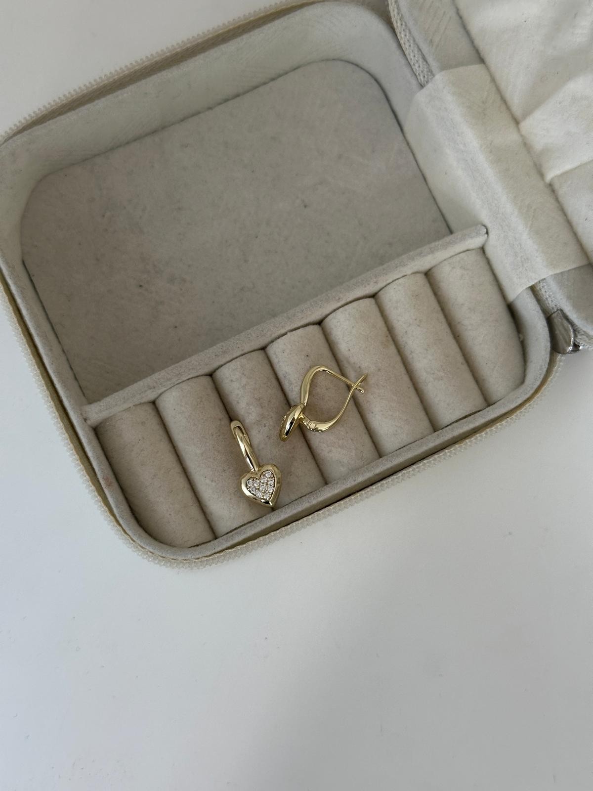 14K Gold Renkli LalE Form Dolum Ortası Kalp Taşlı Küpe