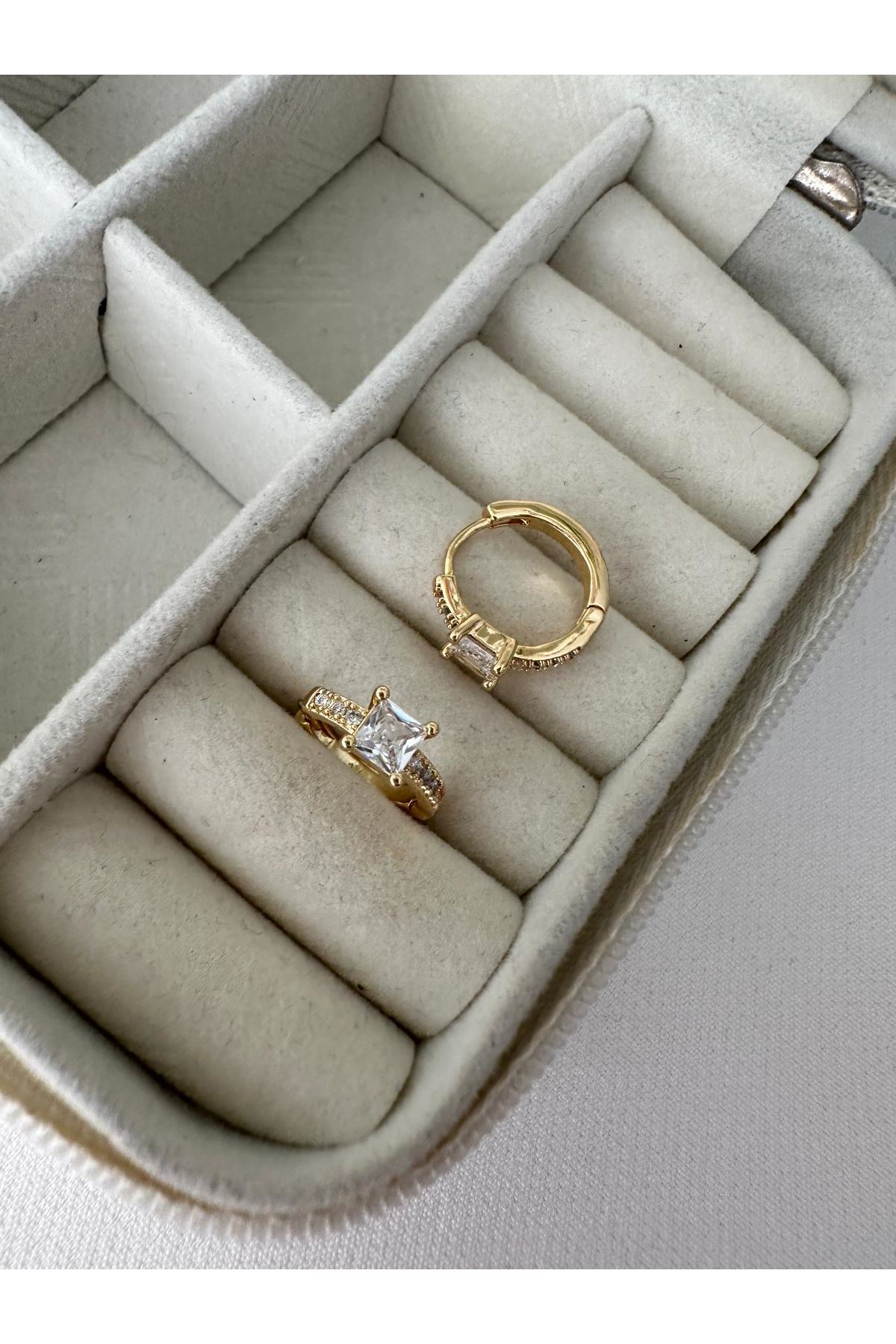 14K Gold Renkli  Minimal Halka Önü Kare Sıra Taşlı Küpe