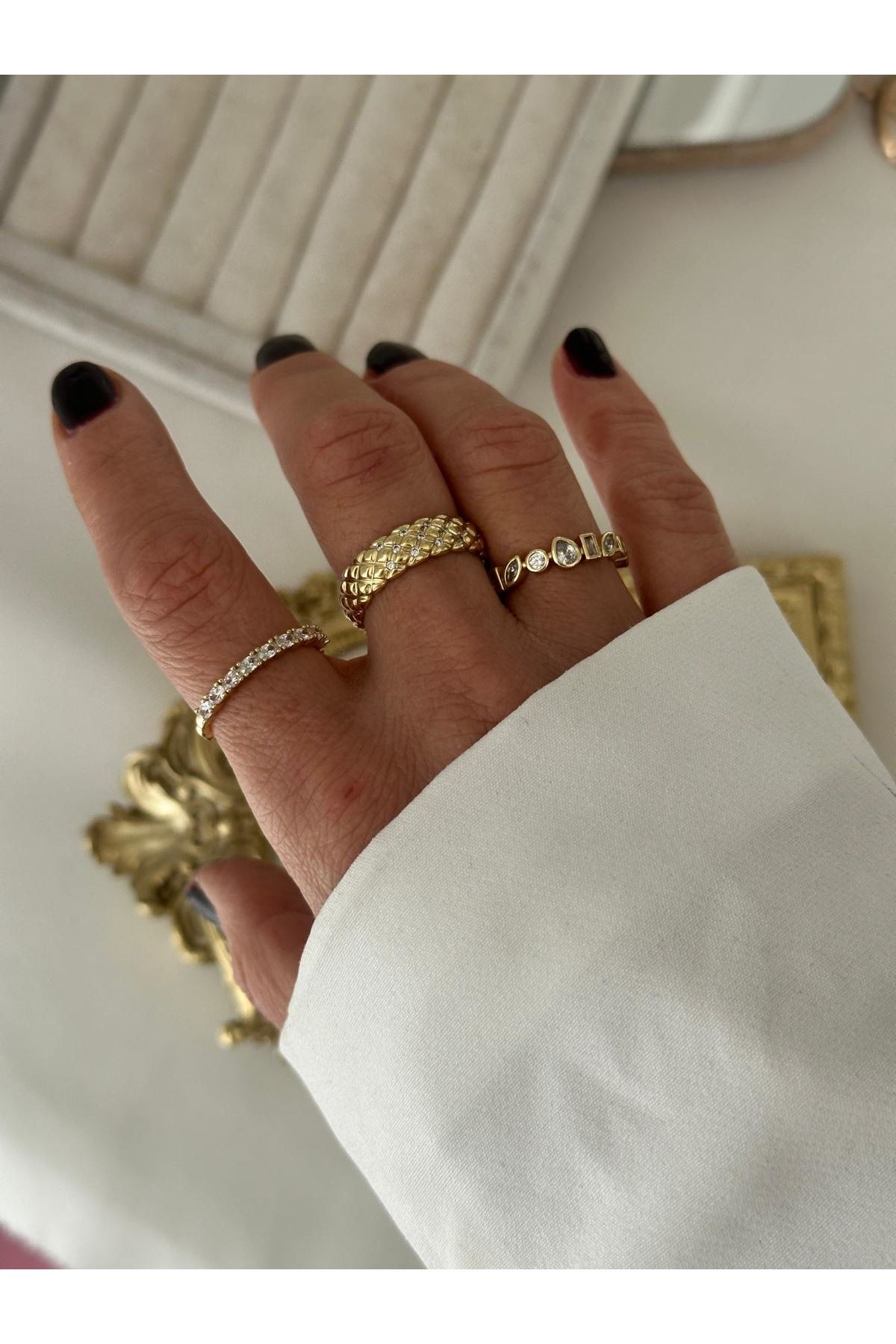 14K Gold Renkli  Beşgen Alyans Kesim Önü Montür Taşlı Yüzük