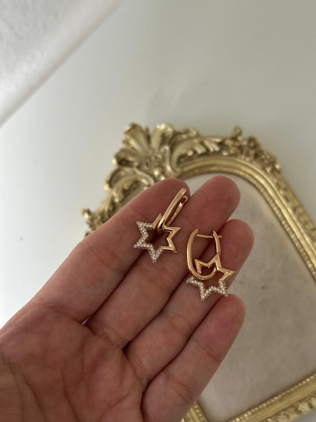 18K Gold Rose Oval Lale Form Yıldız Sarkıt Taşlı Küpe