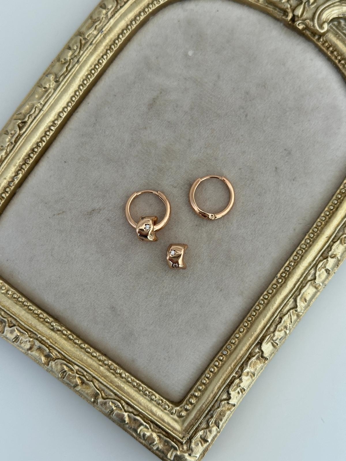 18K Gold Rose Renkli Halka Küp Üzeri Yıldız Taşlı Küpe