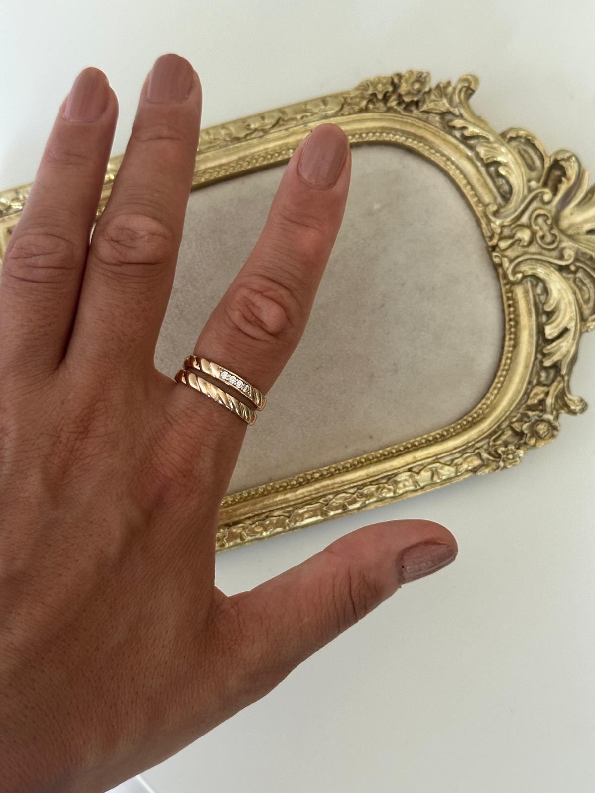  18K Gold Rose Renkli İkili Desenli Önü Taşlı Alyans Kesim Yüzük