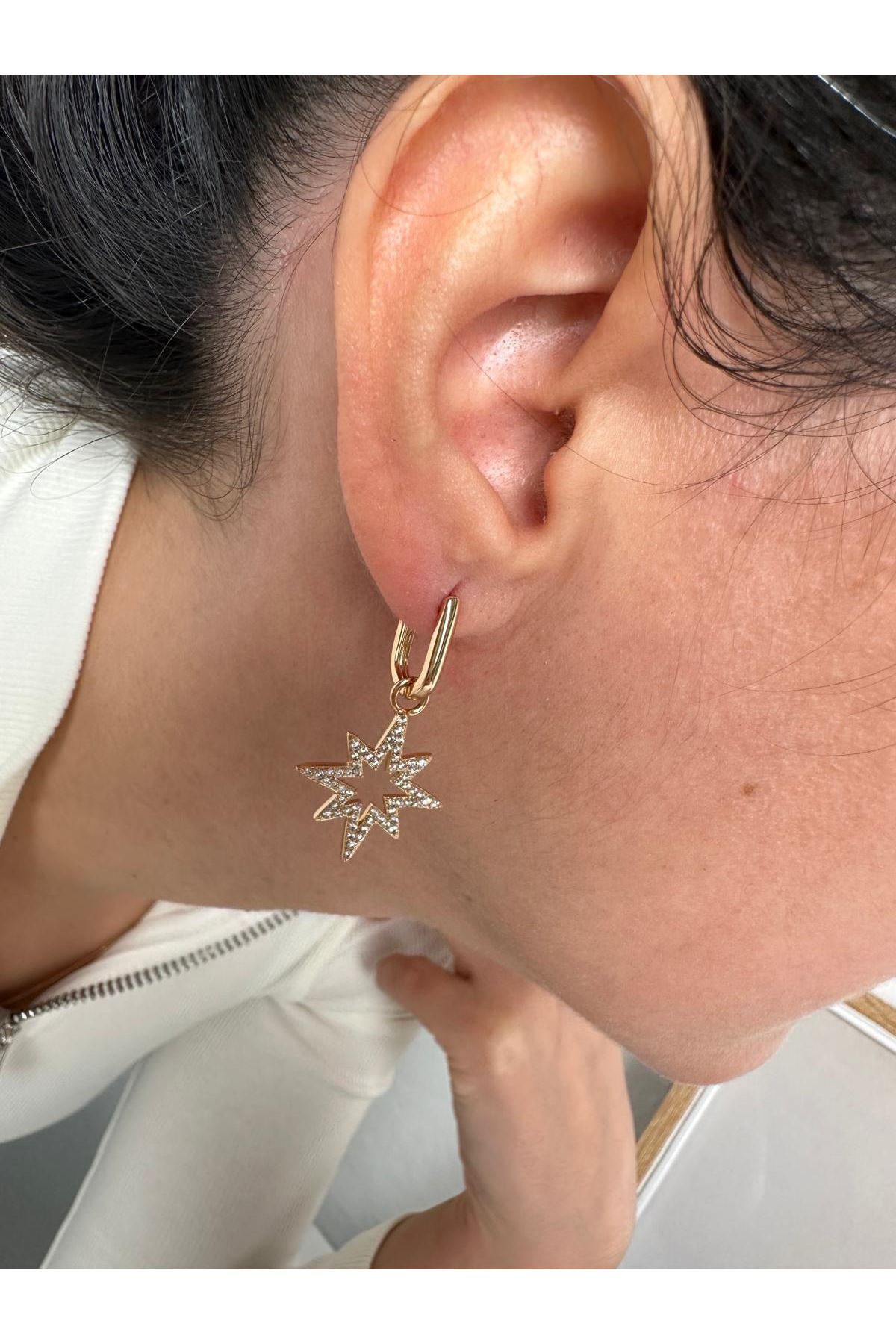 18K Rose Gold Renkli Yıldız Taşlı Lale Form Küpe