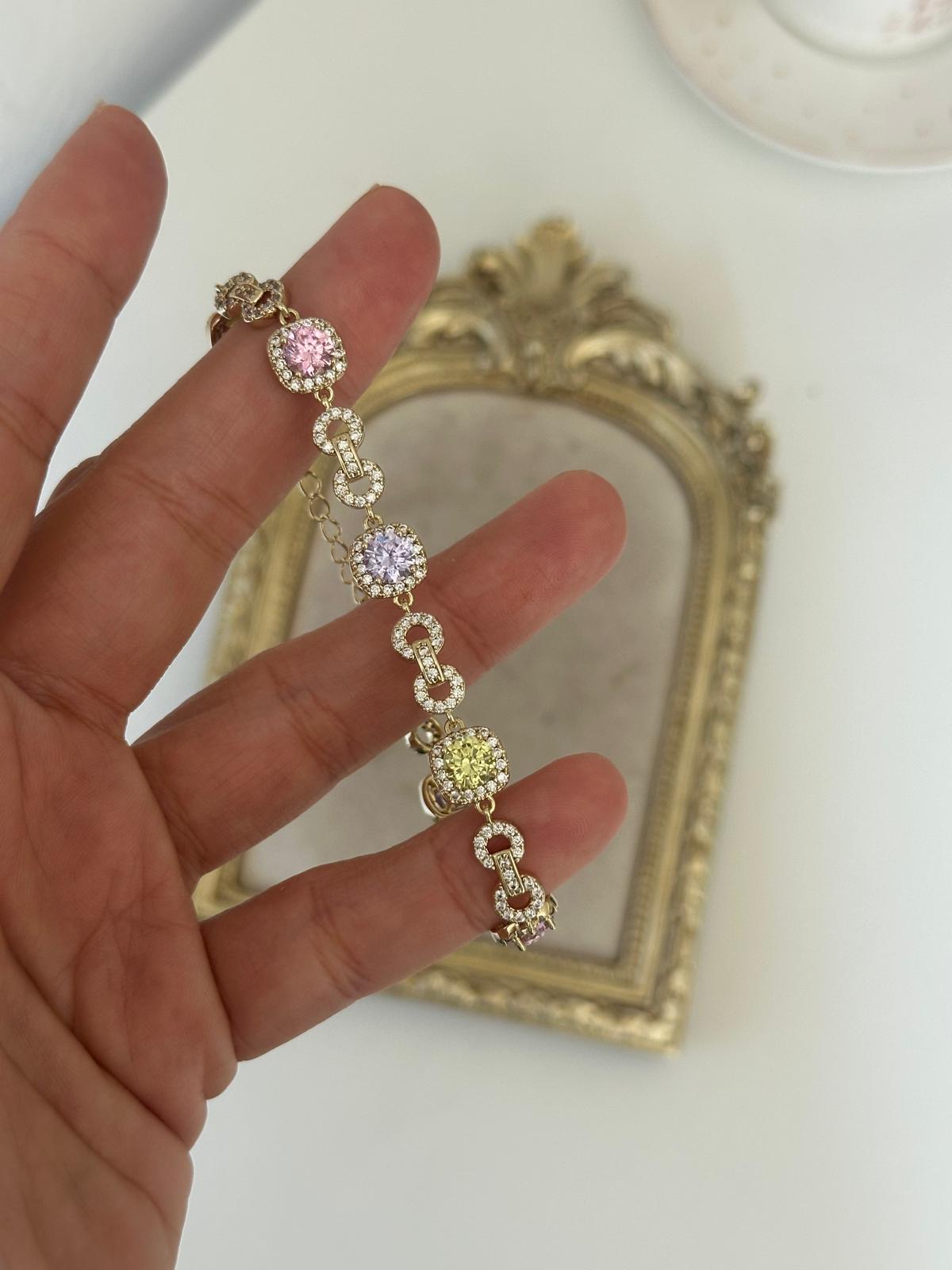 14K Gold Renkli Kare Rengarenk Elmas Montür Taşlı Bileklik
