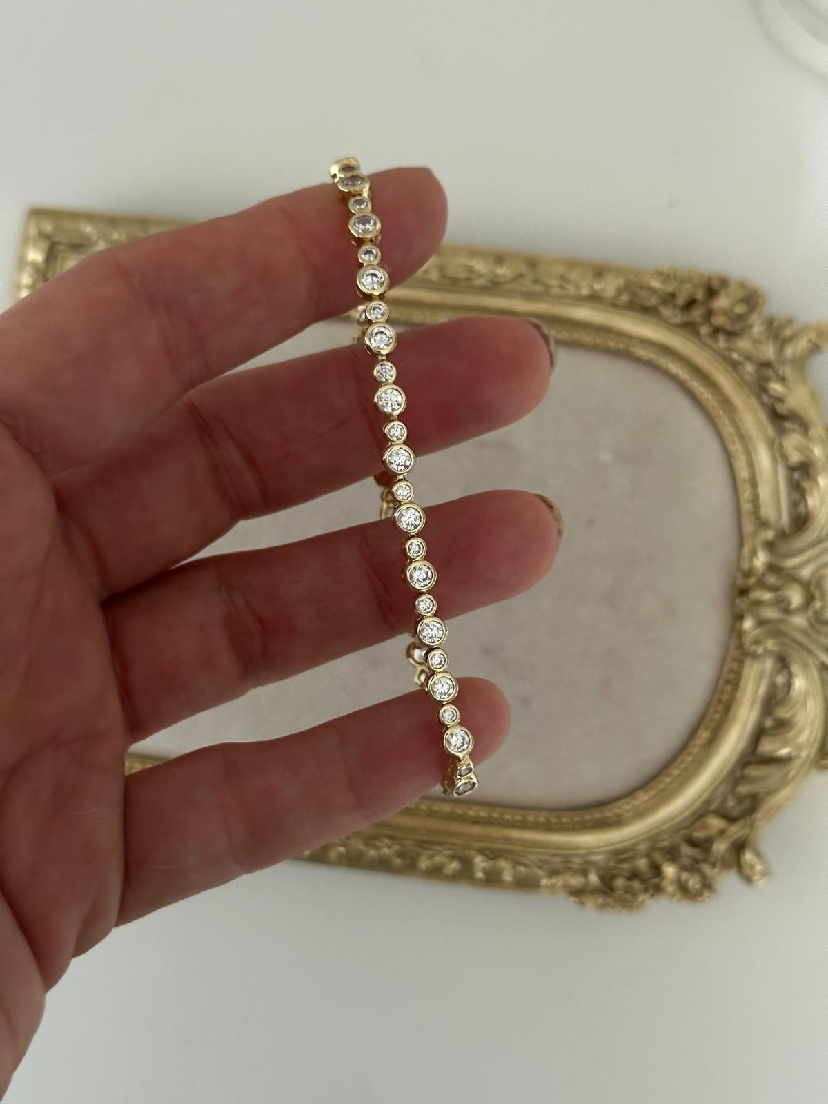 14K Gold Renkli Küçüklü Büyüklü Su Yolu Taşlı Bileklik