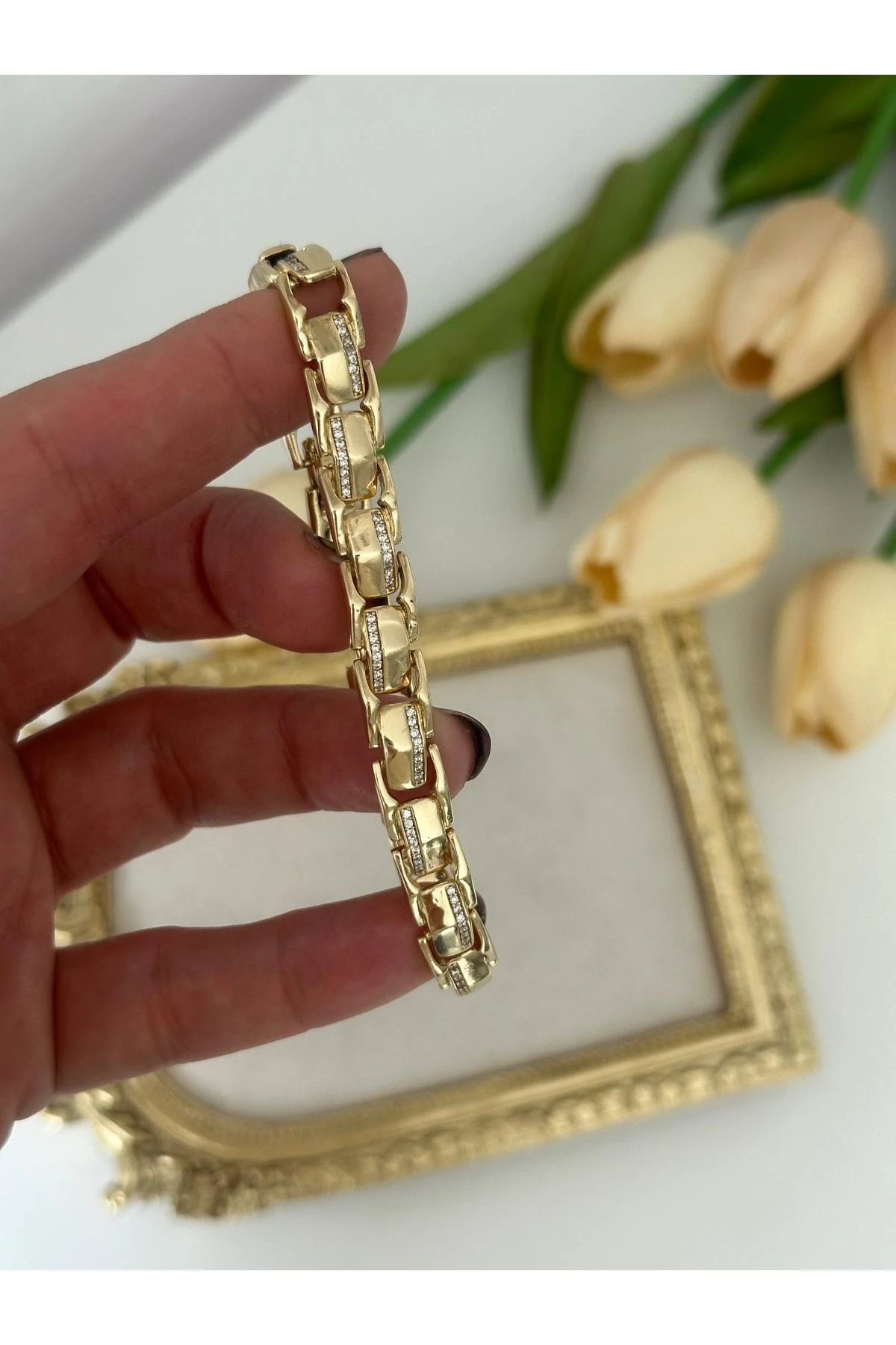 14K Gold Renkli Kemer Kesim Bombeli Yan Şerit Taşlı Bileklik