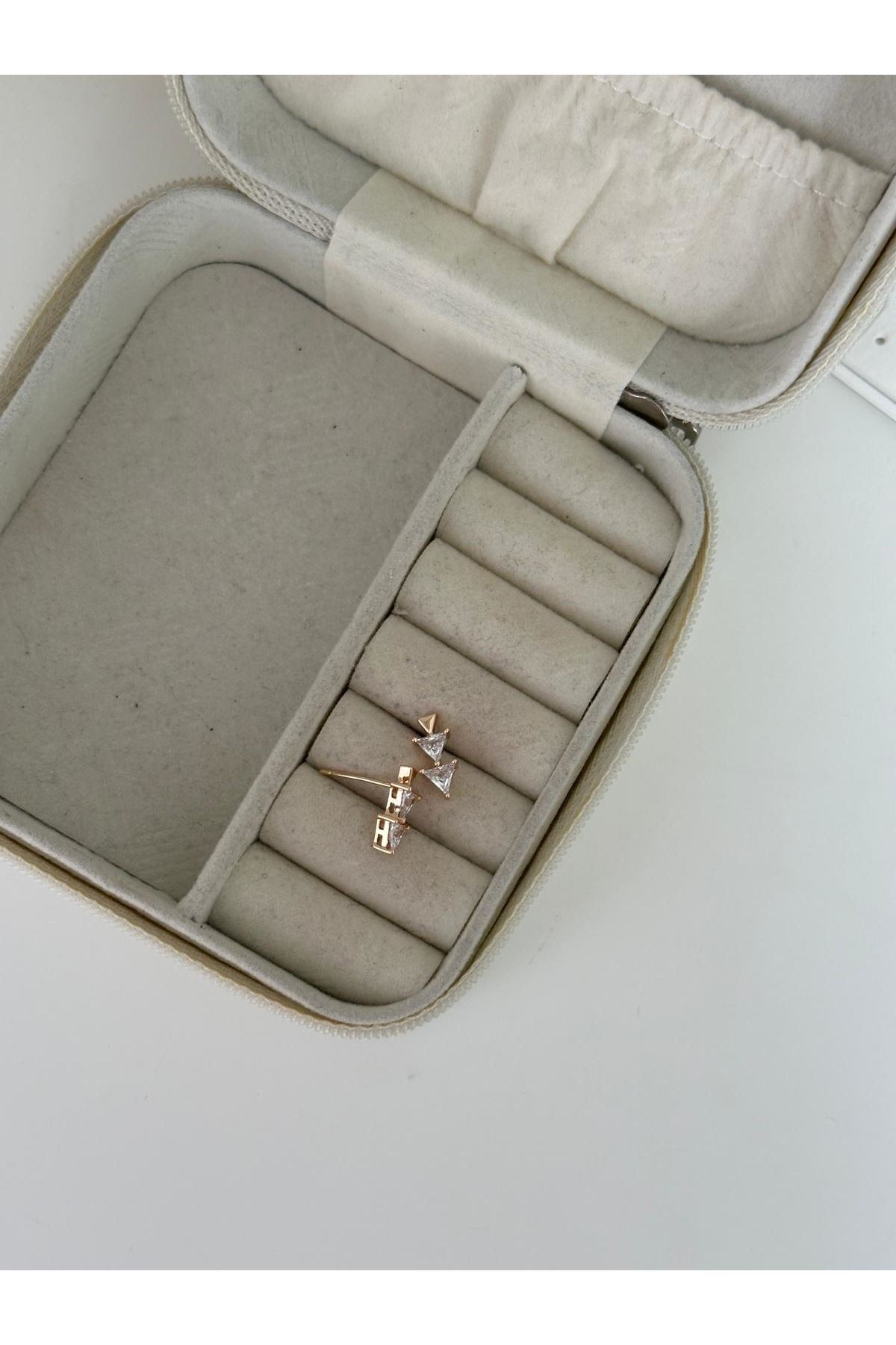18K Rose Gold Renkli Kristal Taşlı Üçgen Kesim Küpe