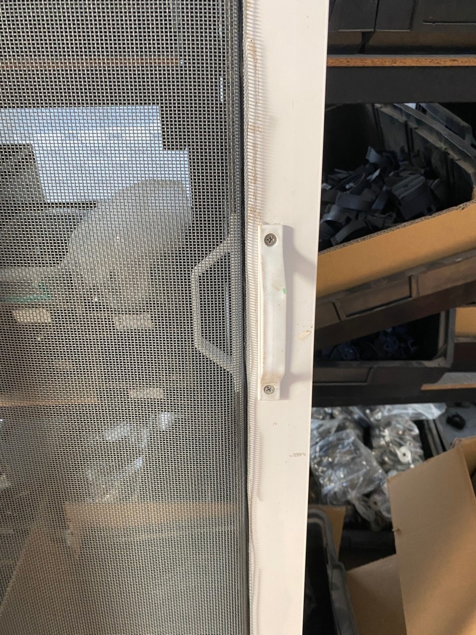 Sineklik D Tipi Tutamak 6 Adet 12 ADET VİDA Beyaz Renk Plastik
