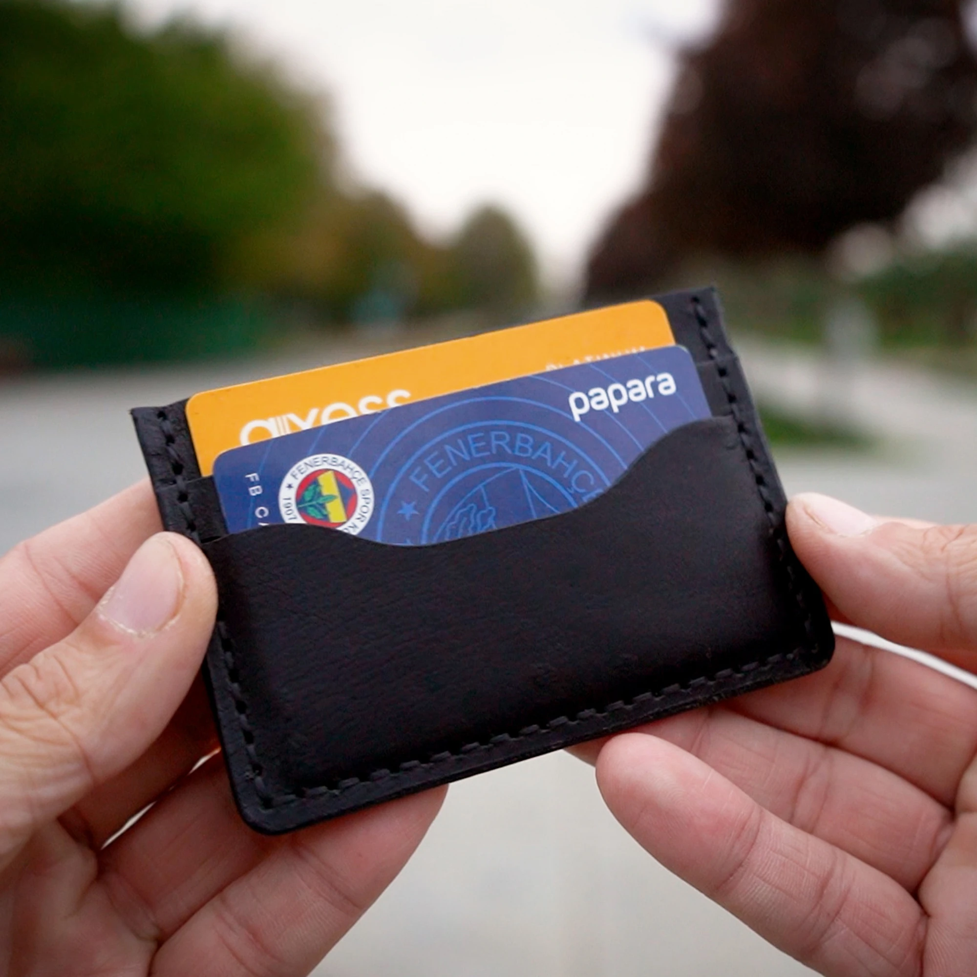 Kutka Goods - Leaf Collection - Kartlık - Siyah Toscano