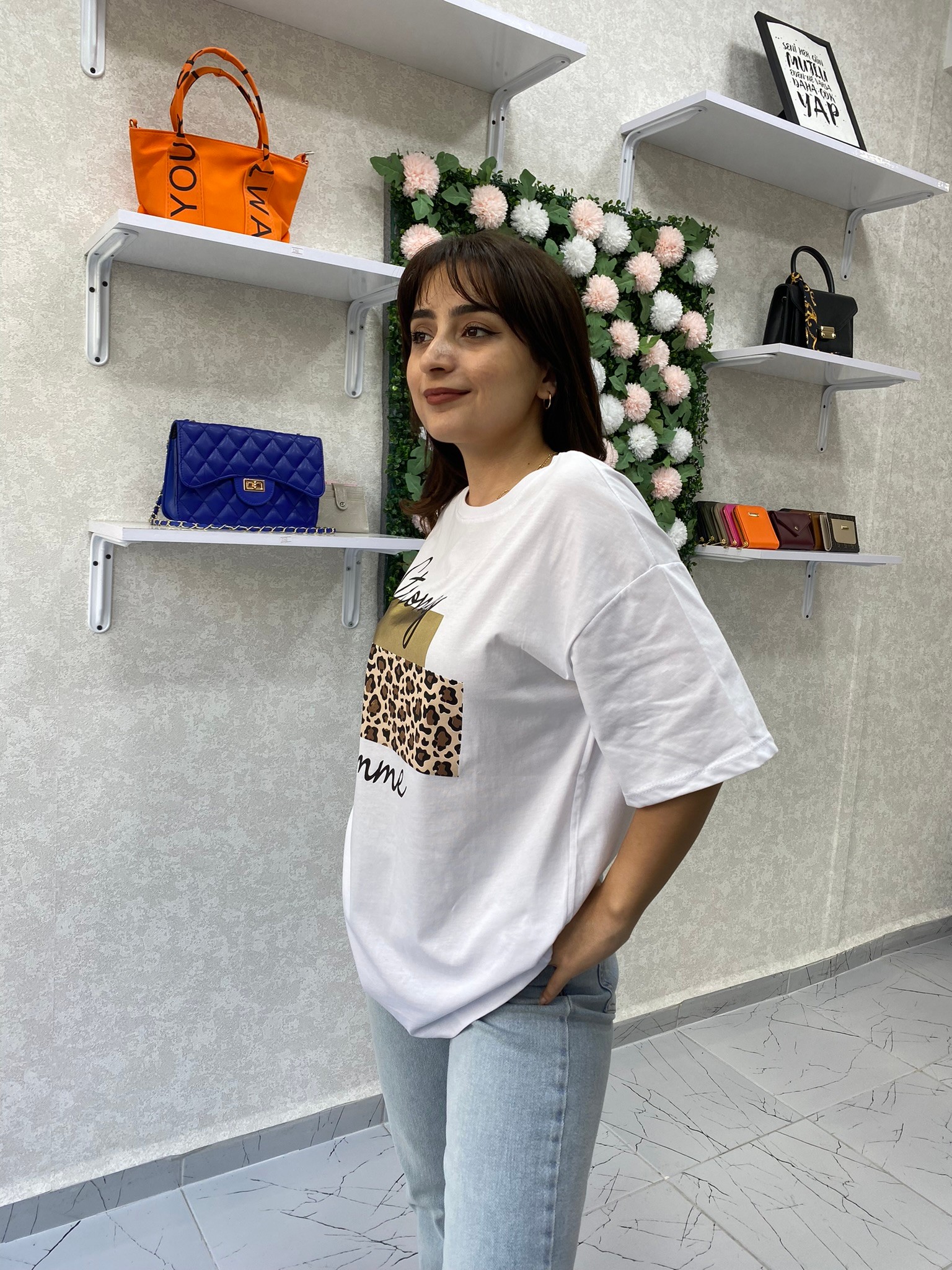 Leopar baskılı bisiklet yaka t-shirt 