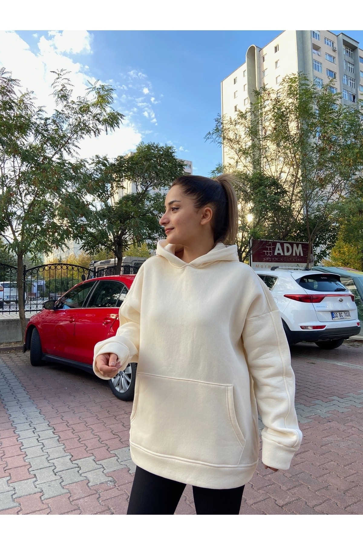 Krem Kapüşonlu Kadın Sweatshirt