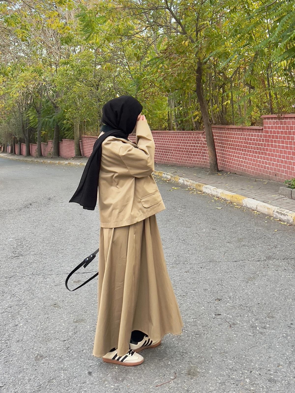 Kadife Yaka Gabardin Ceket Takım