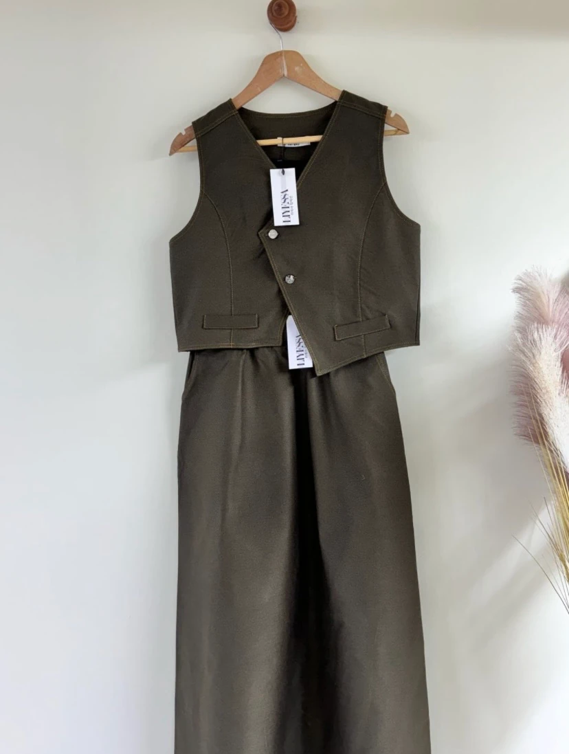 Asimetrik Düğmeli Yelek Etek Takım - Haki