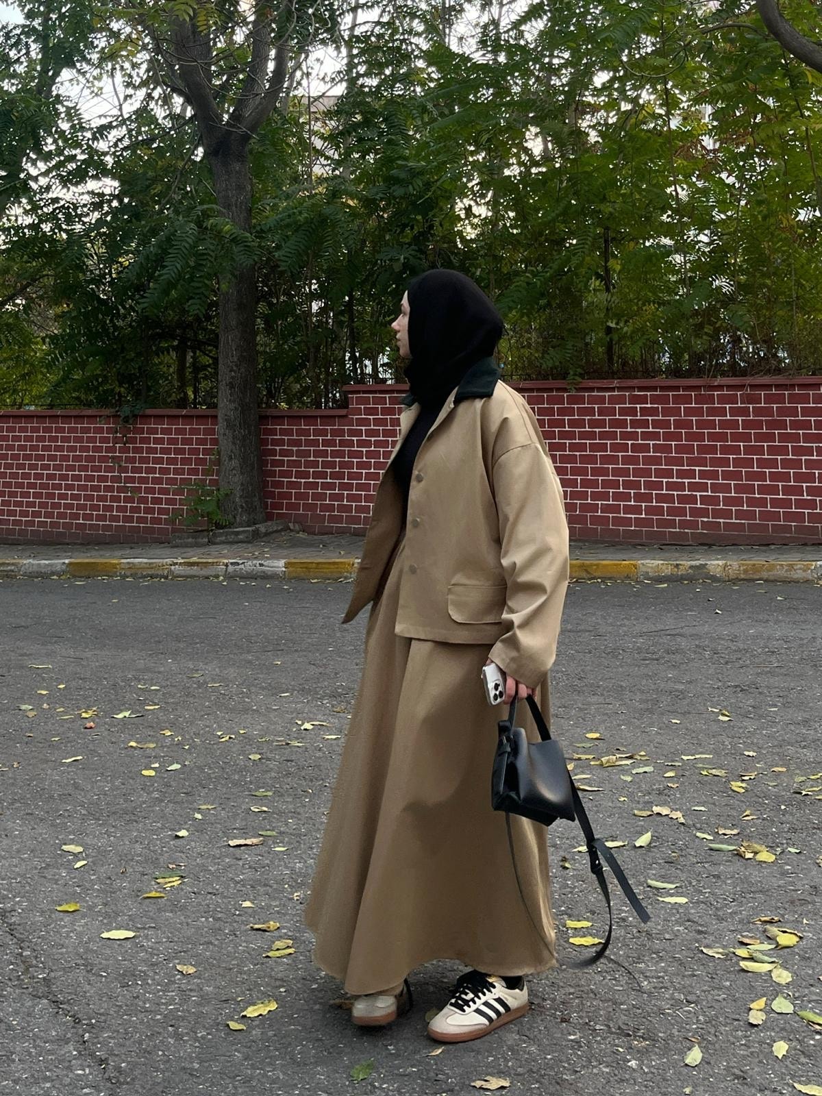 Kadife Yaka Gabardin Ceket Takım