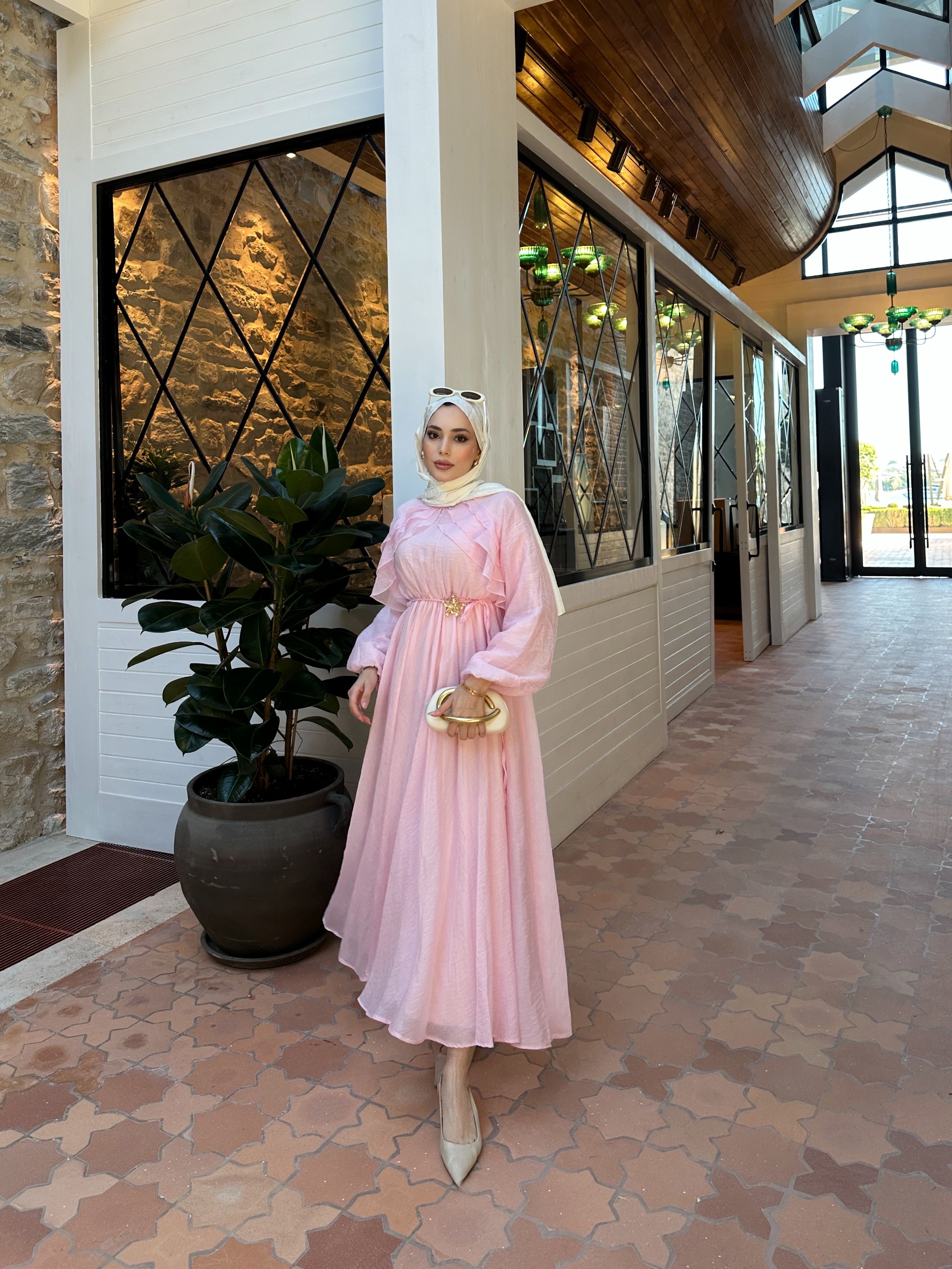 ALİA BROŞ DETAYLI ELBİSE - PEMBE