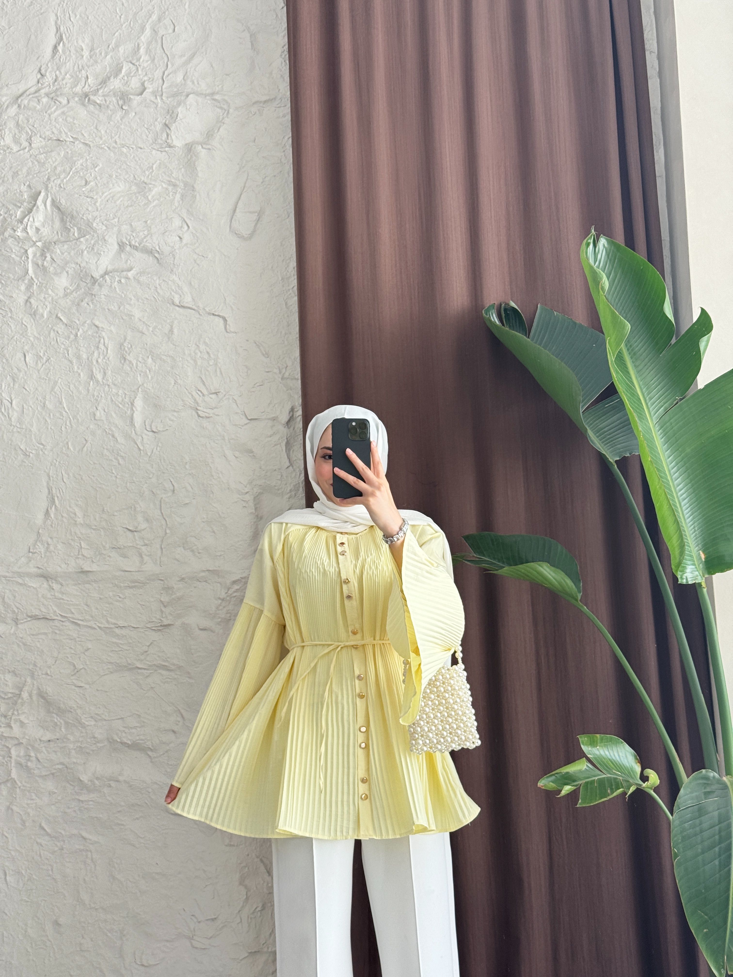 BUTTER YELLOW