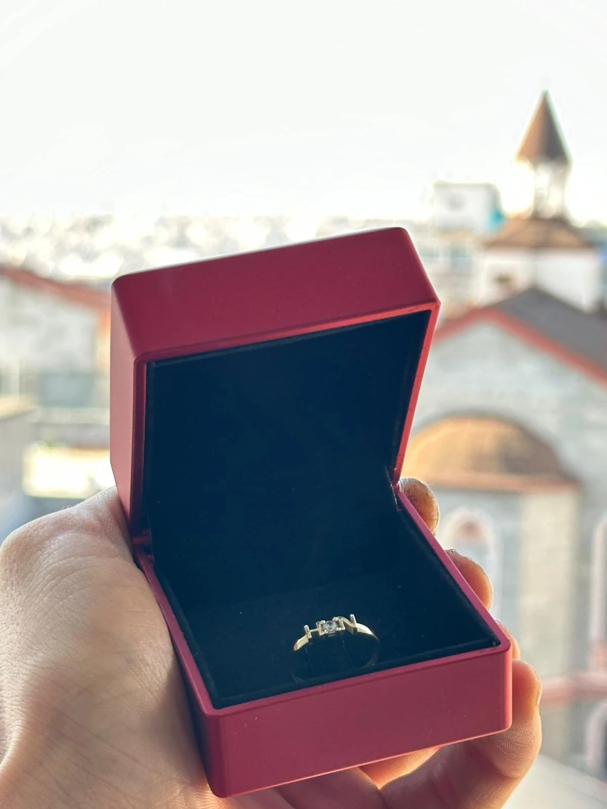 14 AYAR ALTIN KİŞİYE ÖZEL TEK TAŞ YÜZÜK