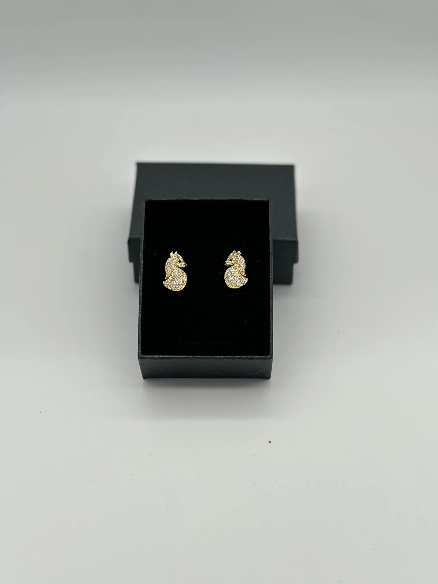 TİLKİ MODELİ 18K GOLD KAPLAMA 925 AYAR GÜMÜŞ KÜPE