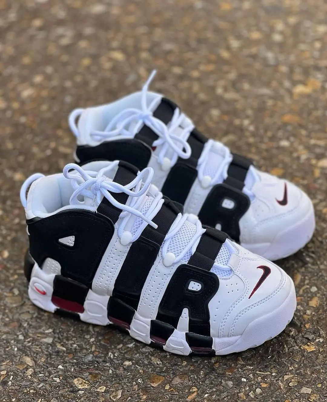 Nike Air More Uptempo ホワイト/ブラック Nike Air More Uptempo Black White - Ercan Sneakers