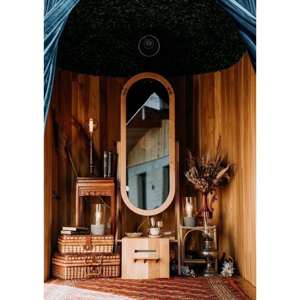 Mirror Booth